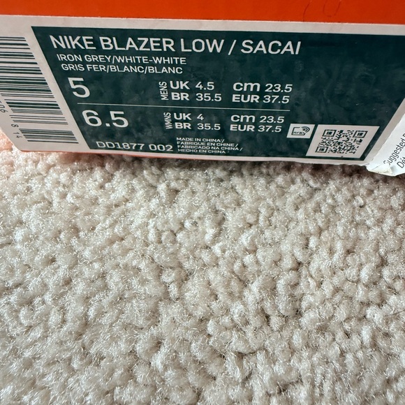 Nike Blazer Low sacai Iron Grey, size 5 (women’s 6.5). Excellent condition - Picture 5 of 8